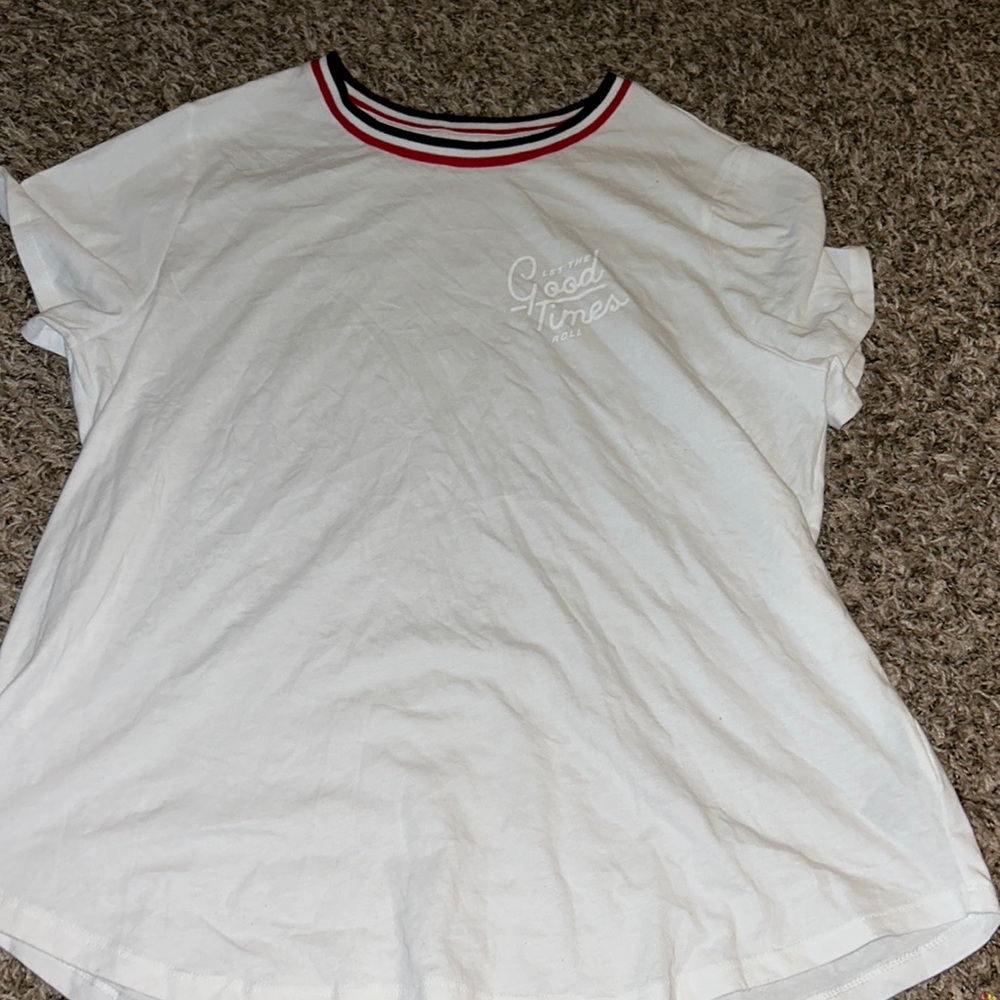 Old navy tee